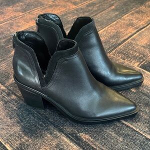 Vince Camuto Black Ankle Booties | Size 8 | 3” Heel | Suede Detail